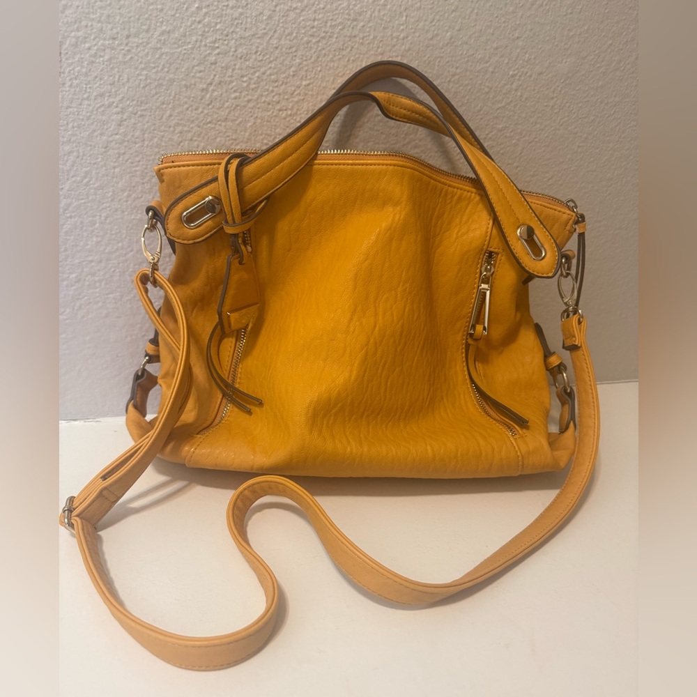Jessica Simpson Mustard Handbag - Picture 3 of 8